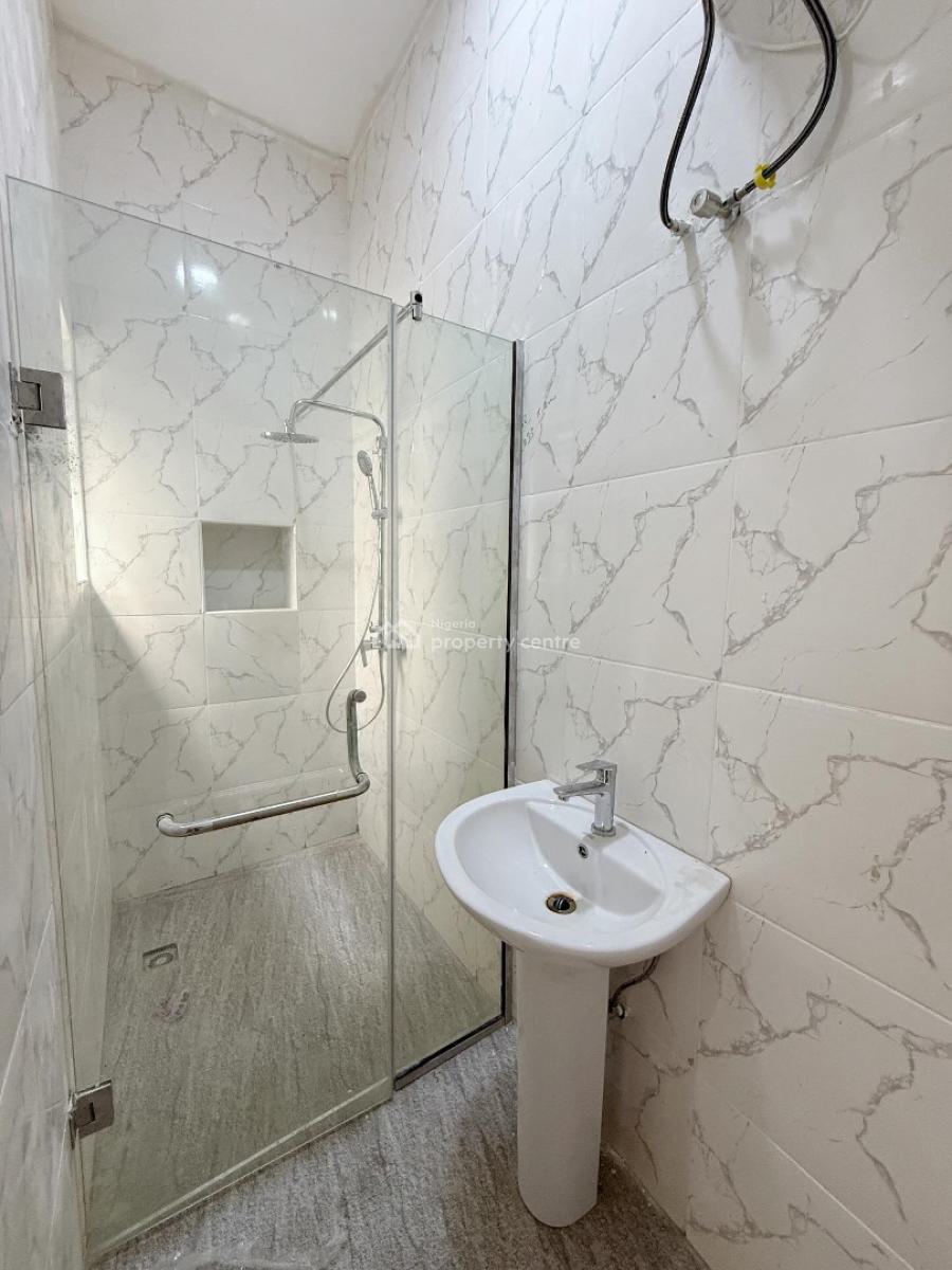 Lovely 2 Bedroom Apartment with Swimming Pool, Chevron, Lekki, Lagos, Block of Flats for Sale