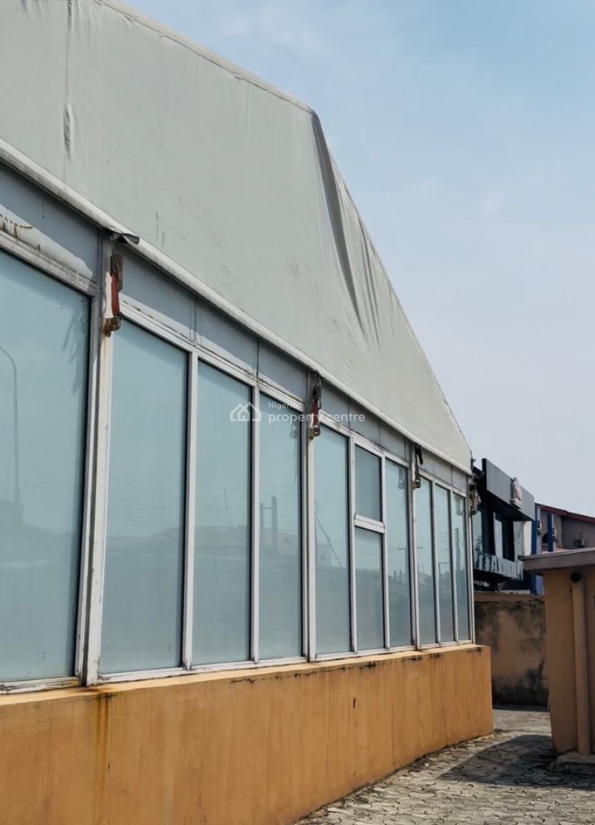 864 Sqm of Land with a Structure, Lekki Phase 1, Lekki, Lagos, Mixed-use Land for Sale