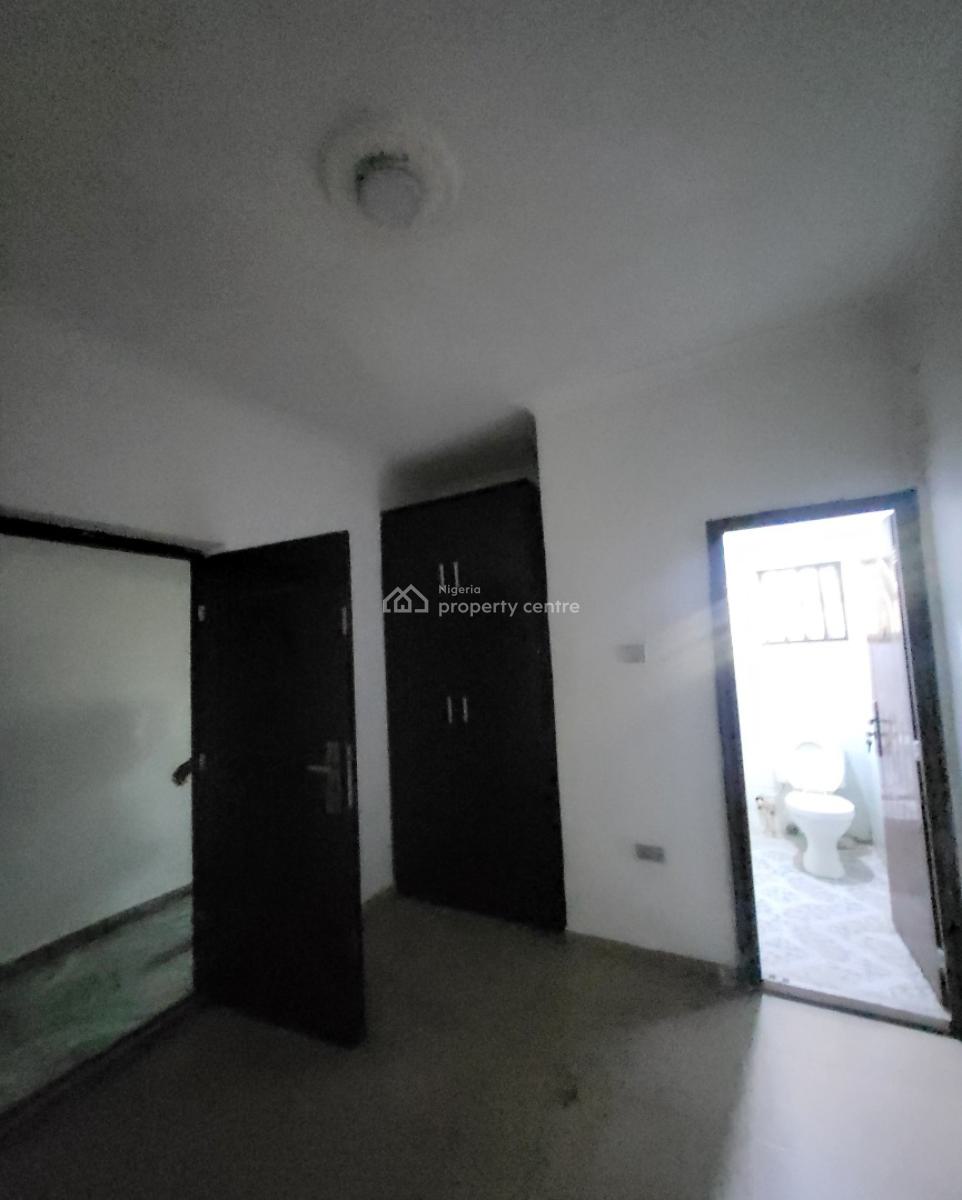 Luxurious Massive 2 Bedroom Flat, By American International School, Durumi, Abuja, Flat / Apartment for Rent