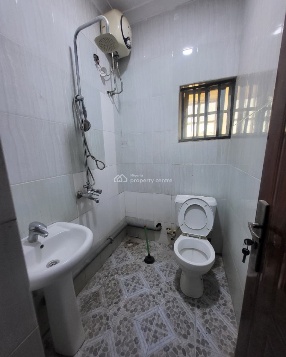 Luxurious Massive 2 Bedroom Flat, By American International School, Durumi, Abuja, Flat / Apartment for Rent