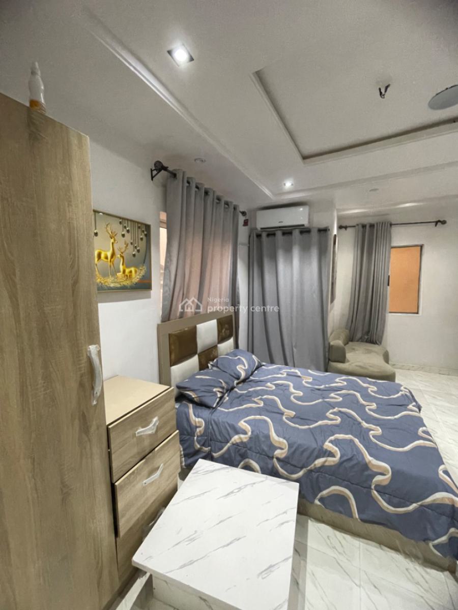 Lovely and Spacious Studio Apartment, Morocco Road, Shomolu, Yaba, Lagos, Self Contain (single Rooms) Short Let