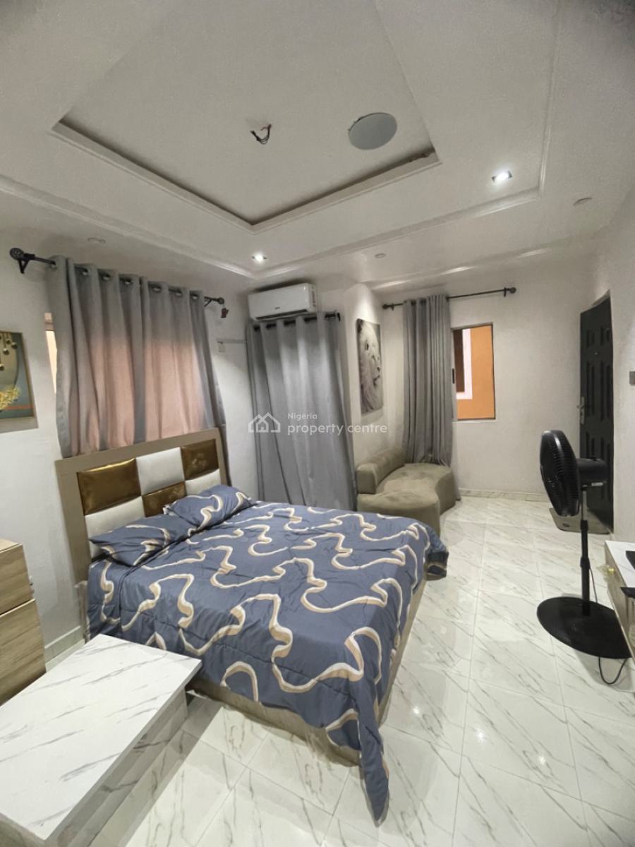 Lovely and Spacious Studio Apartment, Morocco Road, Shomolu, Yaba, Lagos, Self Contain (single Rooms) Short Let