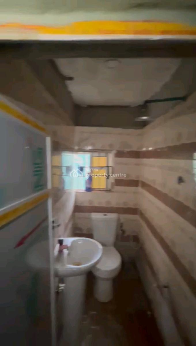 Standard and Spacious Mini Flat, Off Ilaje Road, Bariga, Shomolu, Lagos, Mini Flat (room and Parlour) for Rent