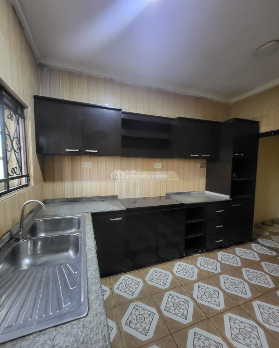 Luxurious Massive 3 Bedroom Flat, By American International School, Durumi, Abuja, Flat / Apartment for Rent