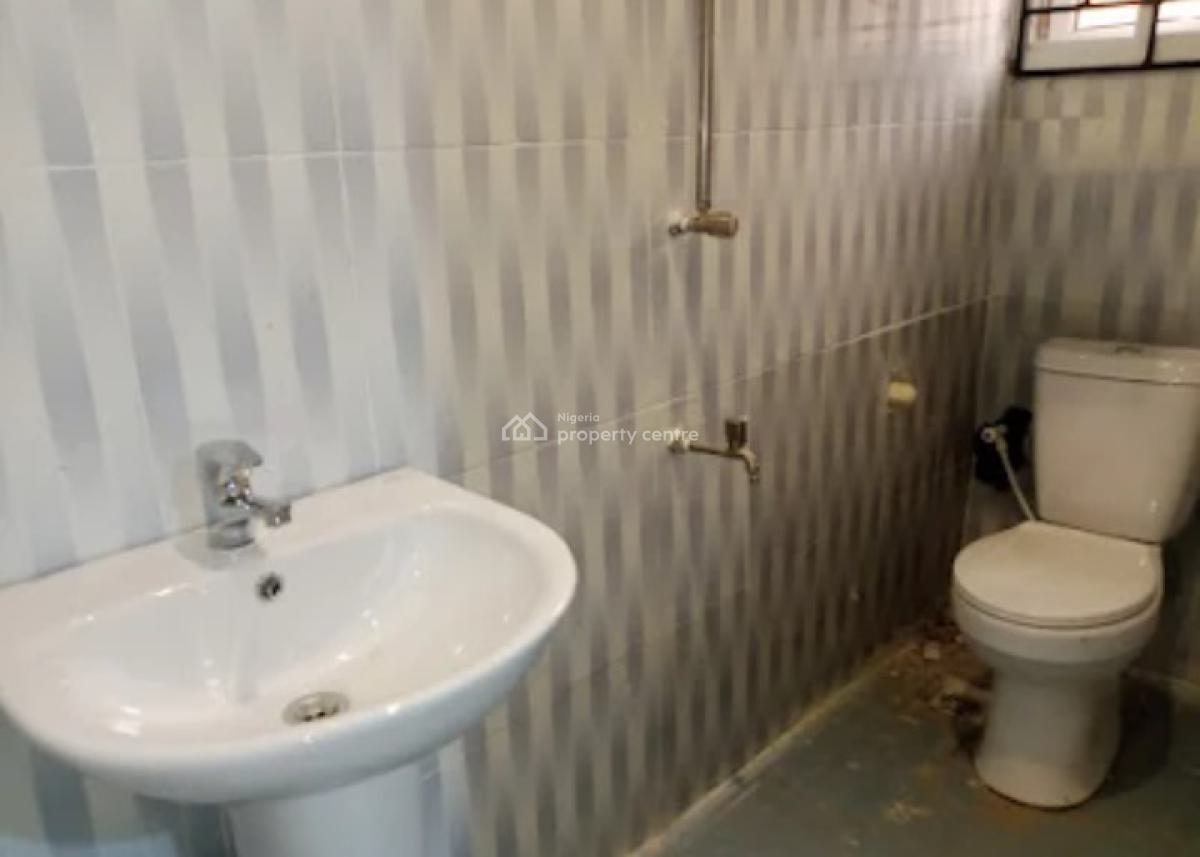 Executive 2-bedroom Flat with Extra Space, Ahmadiya, New Oko-oba, Agege, Lagos, Flat / Apartment for Rent