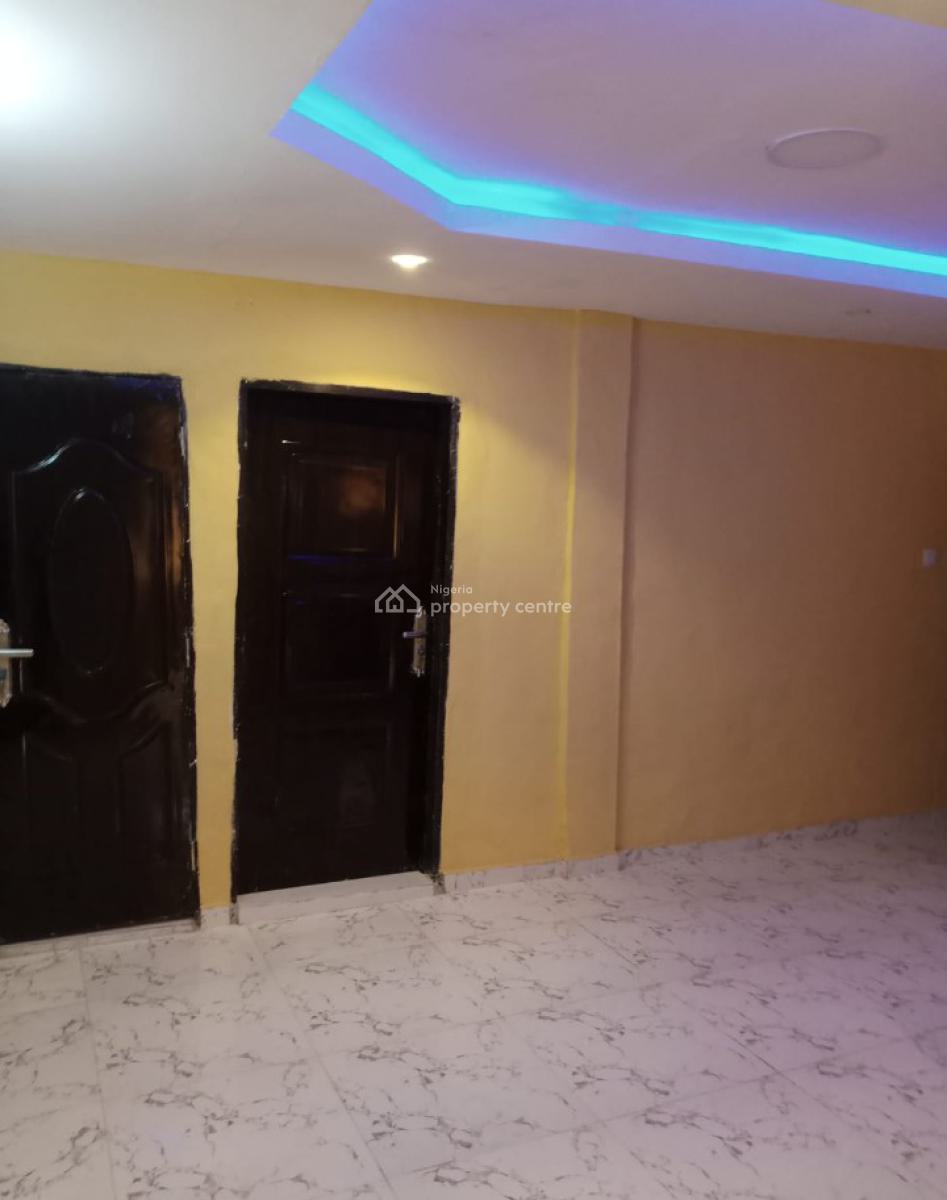 Executive 2 Bedrooms Flat with Extra Space, Ahmadiya, New Oko-oba, Agege, Lagos, Flat / Apartment for Rent