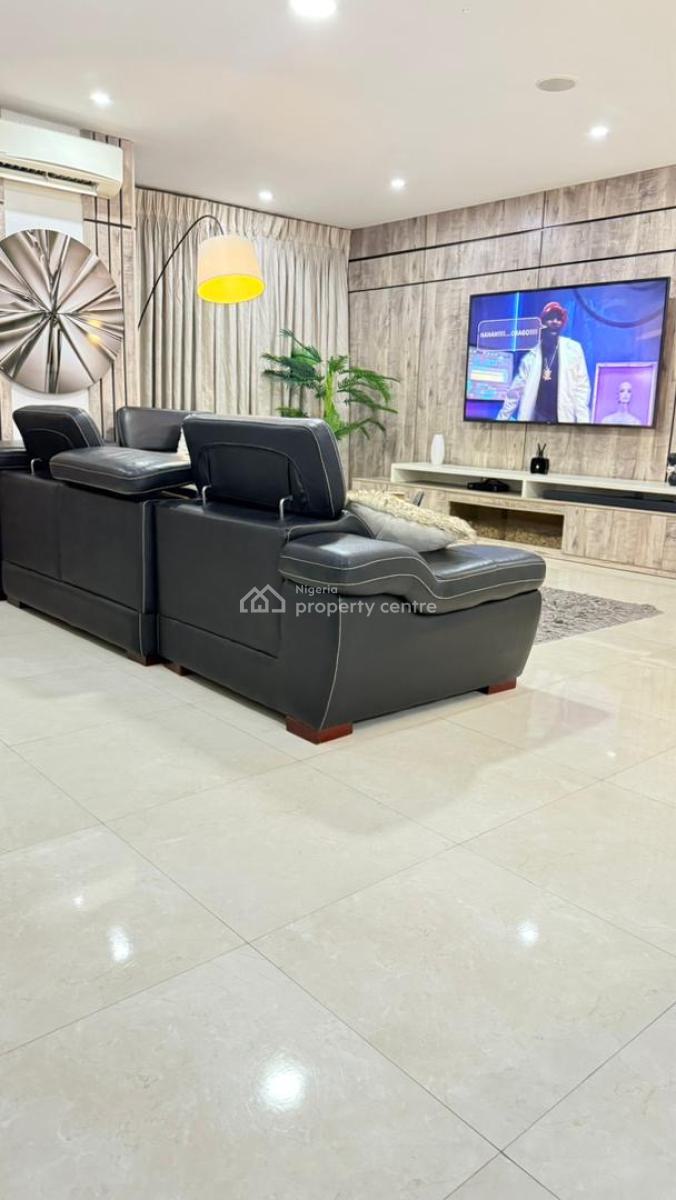 2 Bedroom Apartment with Swimming Pool and Gym, Lekki Phase 1, Lekki, Lagos, Flat / Apartment Short Let