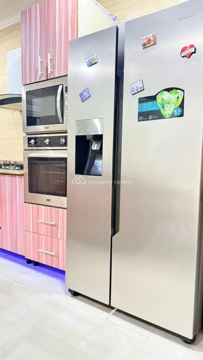 2 Bedroom Apartment with Swimming Pool and Gym, Lekki Phase 1, Lekki, Lagos, Flat / Apartment Short Let