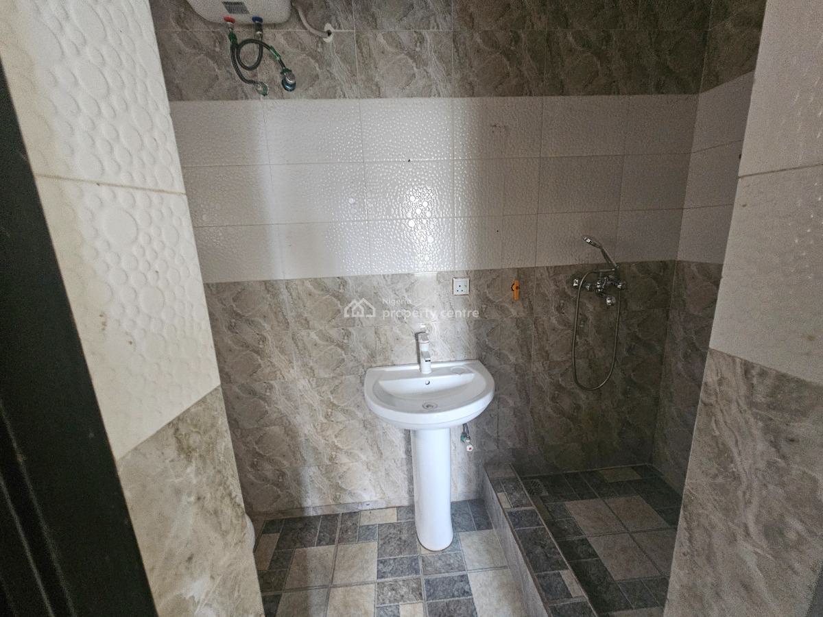 2-bedroom Apartment, Off Freedom Way, Lekki Phase 1, Lekki, Lagos, Flat / Apartment for Rent