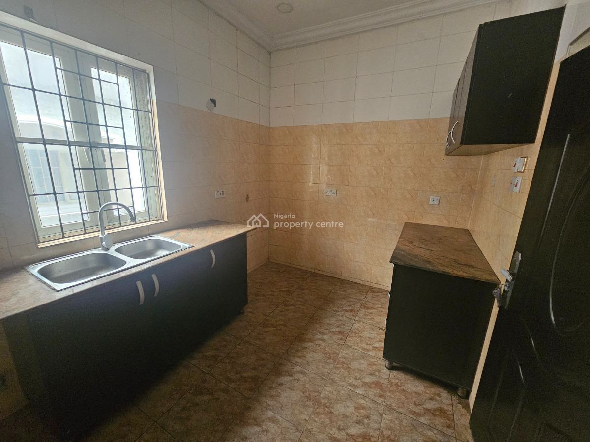 2-bedroom Apartment, Off Freedom Way, Lekki Phase 1, Lekki, Lagos, Flat / Apartment for Rent