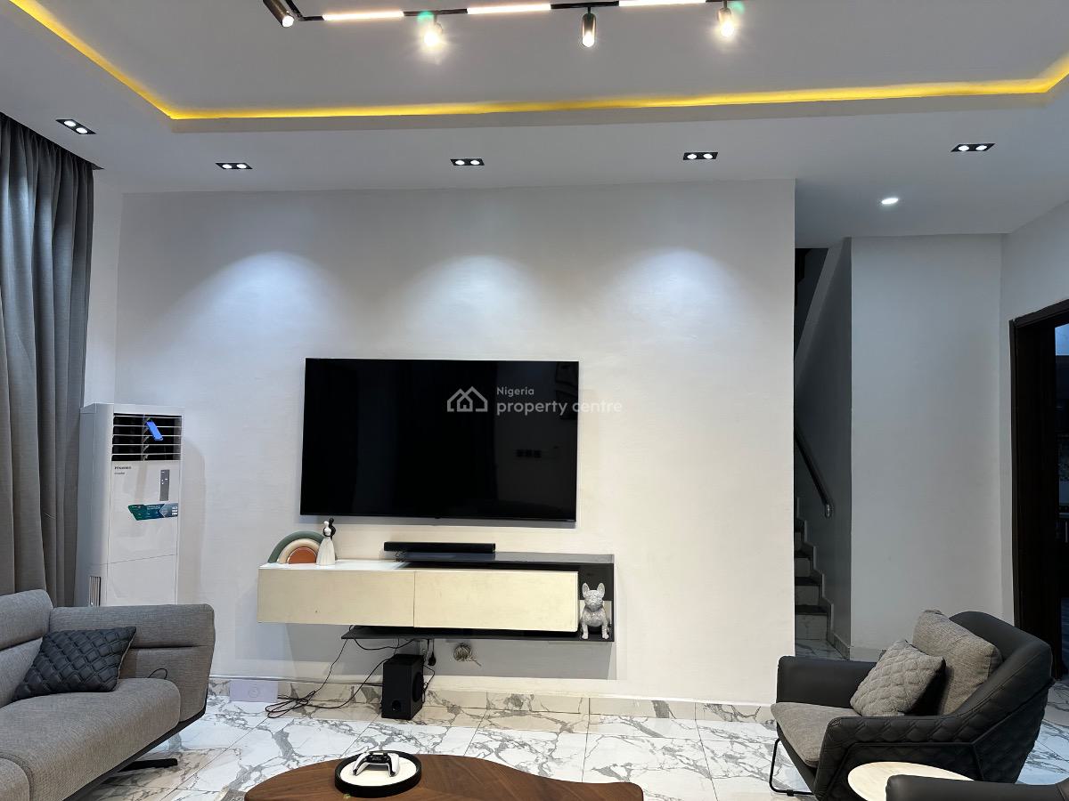 Spacious 4 Bedroom Detached Duplex (self Compound), Daffodil Gardens Estate 2, Lekki Phase 2, Lekki, Lagos, House Short Let