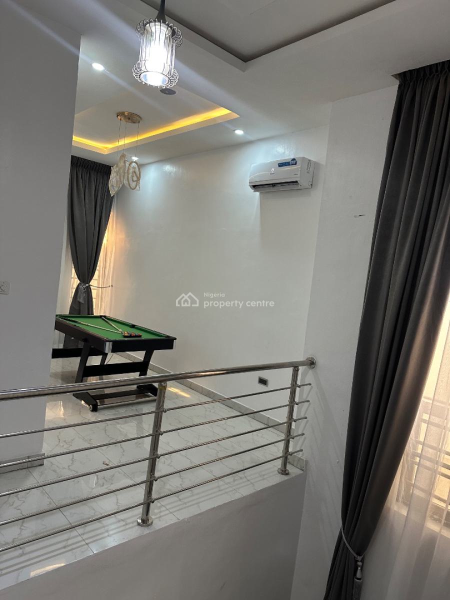 Spacious 4 Bedrooms Detached Duplex ( Self Compound), Daffodil Gardens Estate 2, Lekki Phase 2, Lekki, Lagos, Detached Duplex Short Let