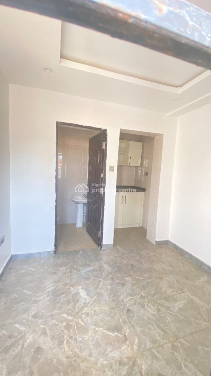 Very Spacious 4 Bedroom Terrace, Jahi, Abuja, Terraced Duplex for Rent