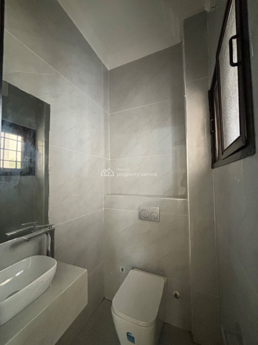 Spacious 3 Bedroom Apartment with a Bq, Swimming Pool, Lekki Phase 1, Lekki, Lagos, Flat / Apartment for Rent