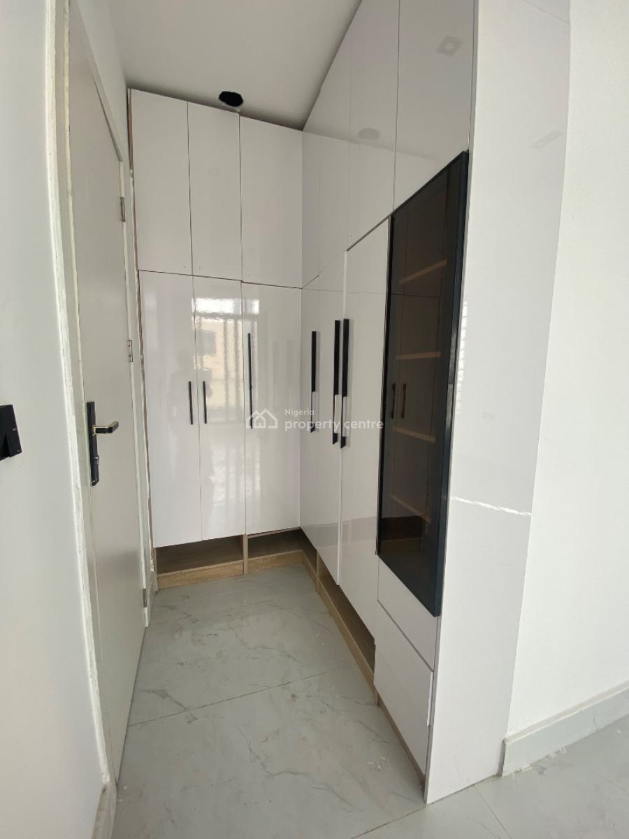 Luxury 2 Bedroom Apartment, Lekki Phase 1, Lekki, Lagos, Flat / Apartment for Sale