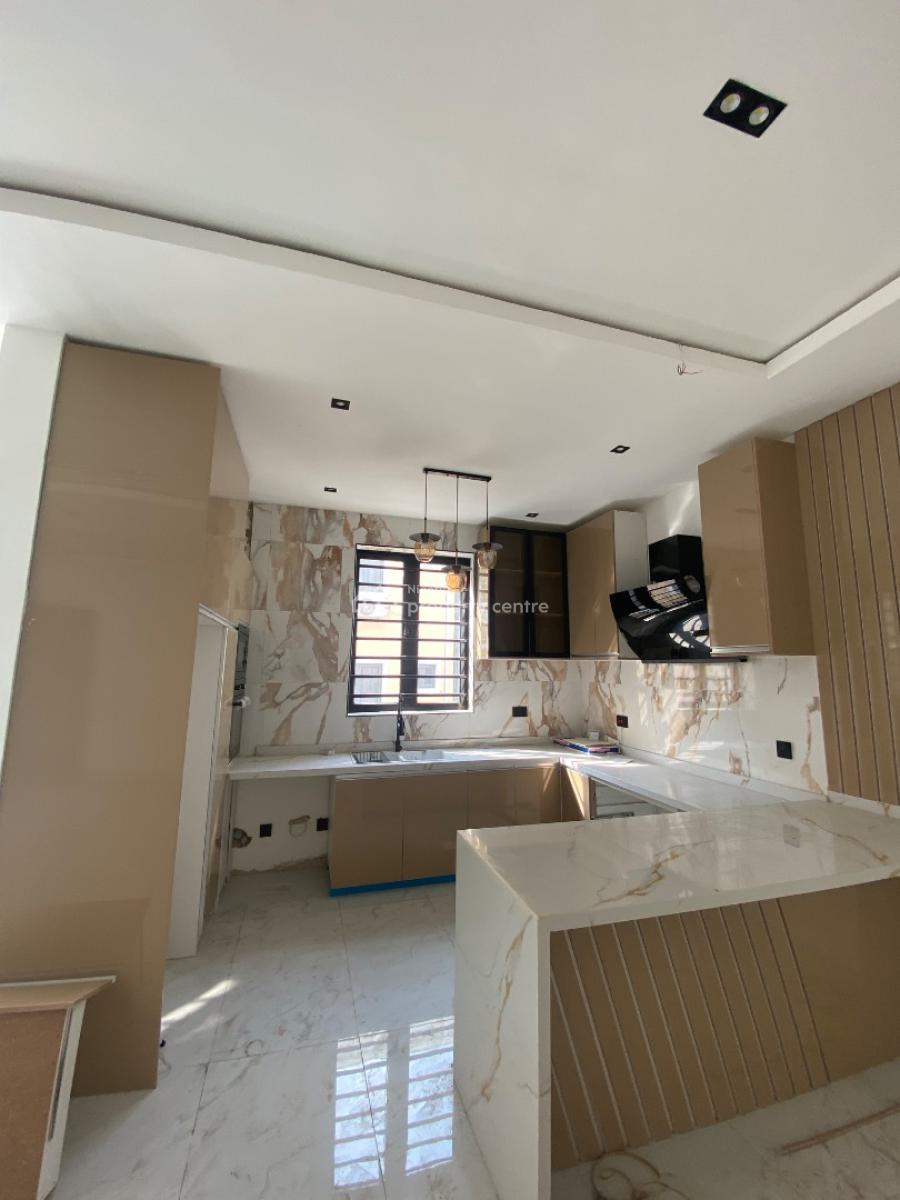 Luxury 2 Bedroom Apartment, Lekki Phase 1, Lekki, Lagos, Flat / Apartment for Sale