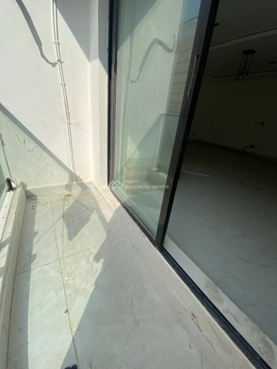 Luxury 2 Bedroom Apartment, Lekki Phase 1, Lekki, Lagos, Flat / Apartment for Sale