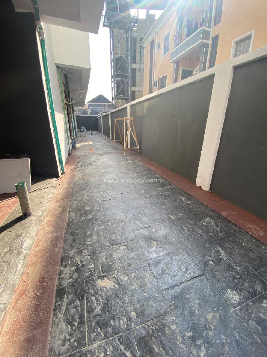 Luxury 2 Bedroom Apartment, Lekki Phase 1, Lekki, Lagos, Flat / Apartment for Sale