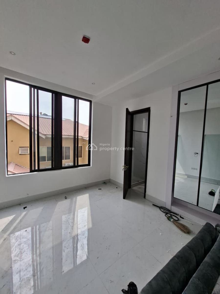 Luxury Brand New 3 Bedroom Apartment with a Room Bq, Lekki Phase 1, Lekki, Lagos, Flat / Apartment for Rent