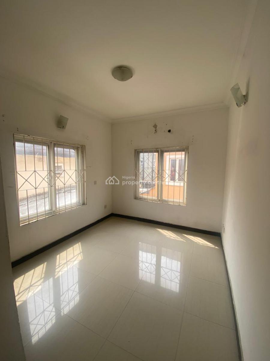 Serviced 2 Bedrooms Apartment at Lekki Phase 1., Lekki, Lekki Phase 1, Lekki, Lagos, Flat / Apartment for Rent