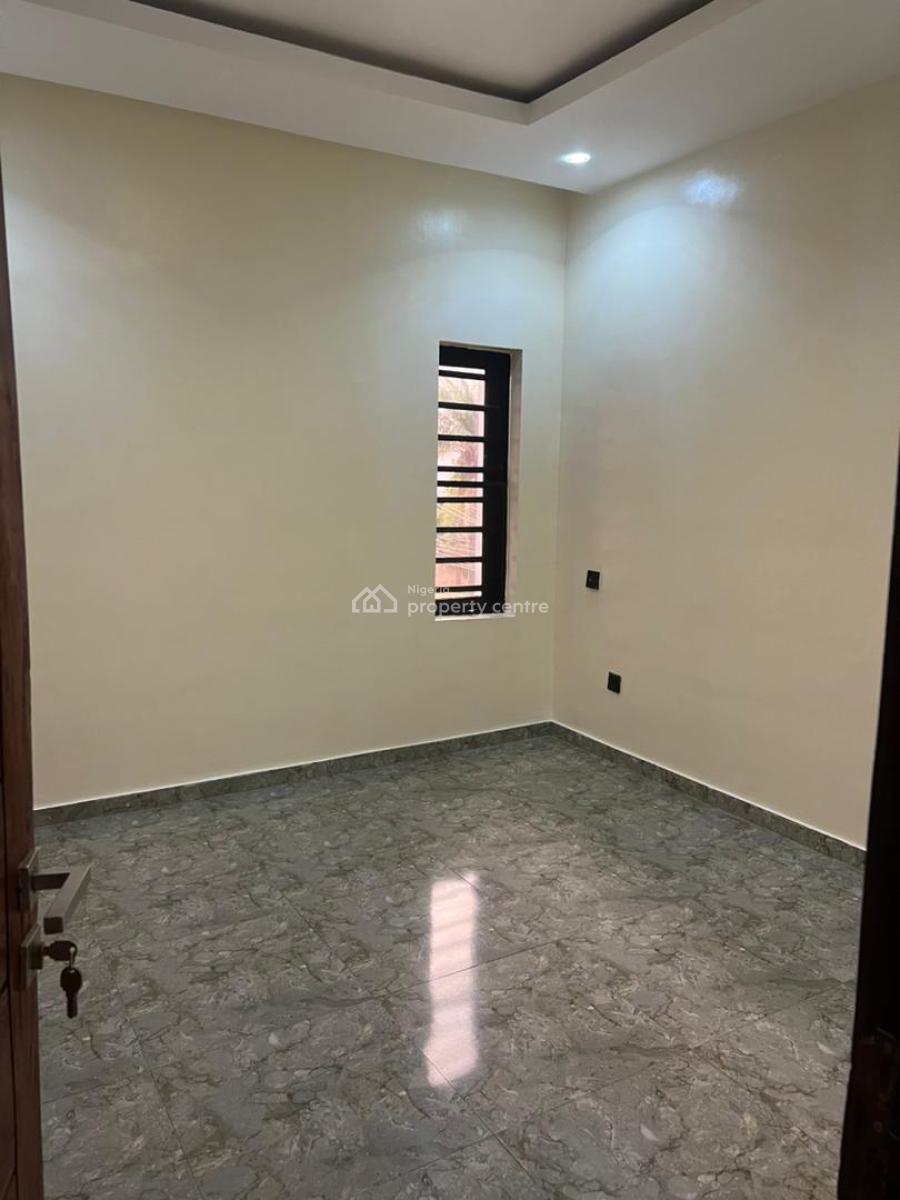 Serviced 3 Bedroom Flat with a Room Bq on D 2nd Floor, Ikeja Gra, Ikeja, Lagos, Flat / Apartment for Sale