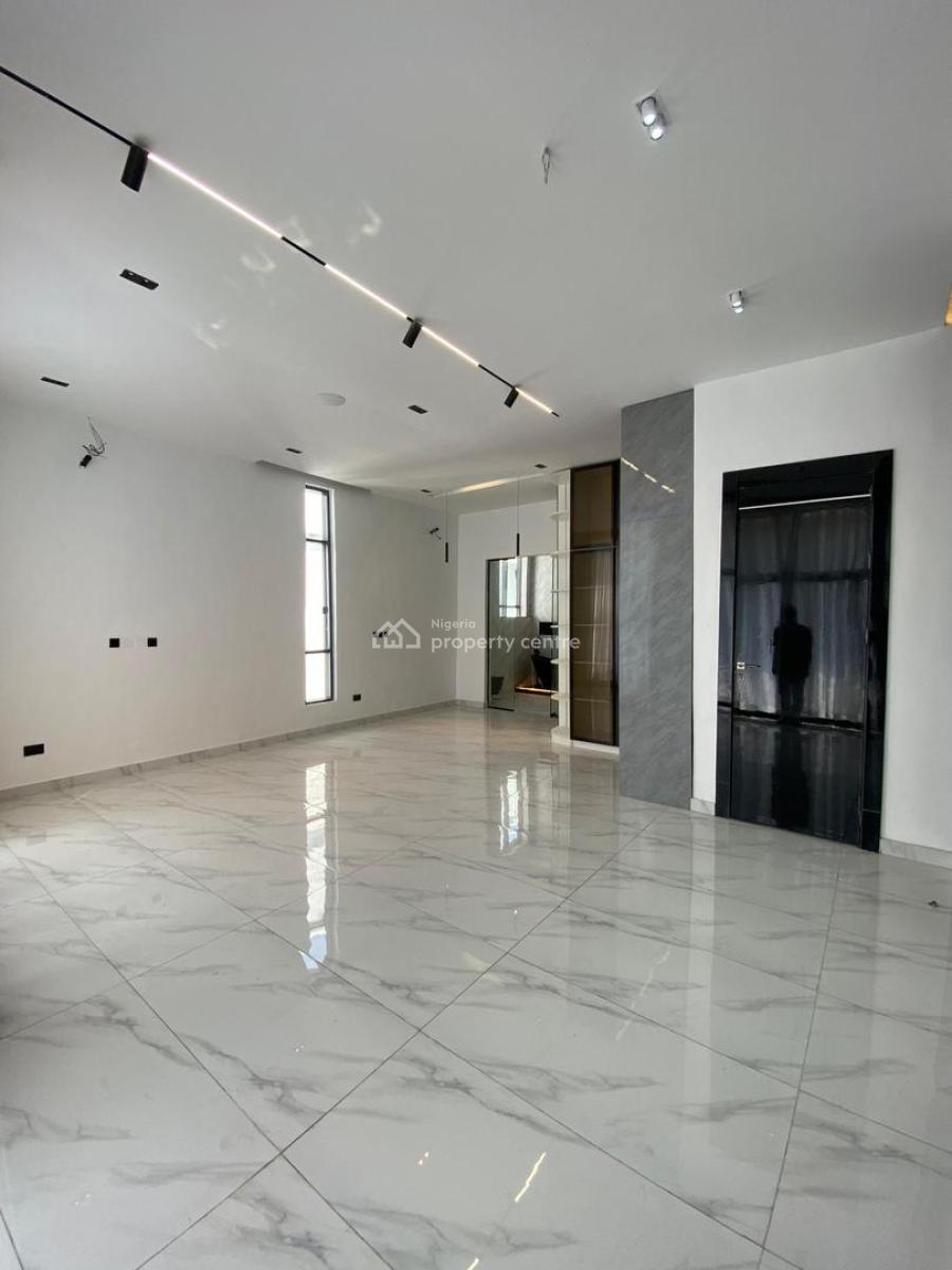 Spacious 5-bedroom Fully Detached Duplex with Boys Quarters, Chevron, Lekki, Lagos, Detached Duplex for Sale