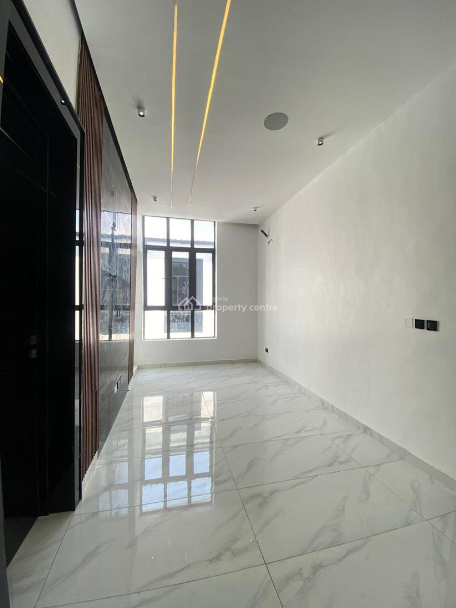 Spacious 5-bedroom Fully Detached Duplex with Boys Quarters, Chevron, Lekki, Lagos, Detached Duplex for Sale