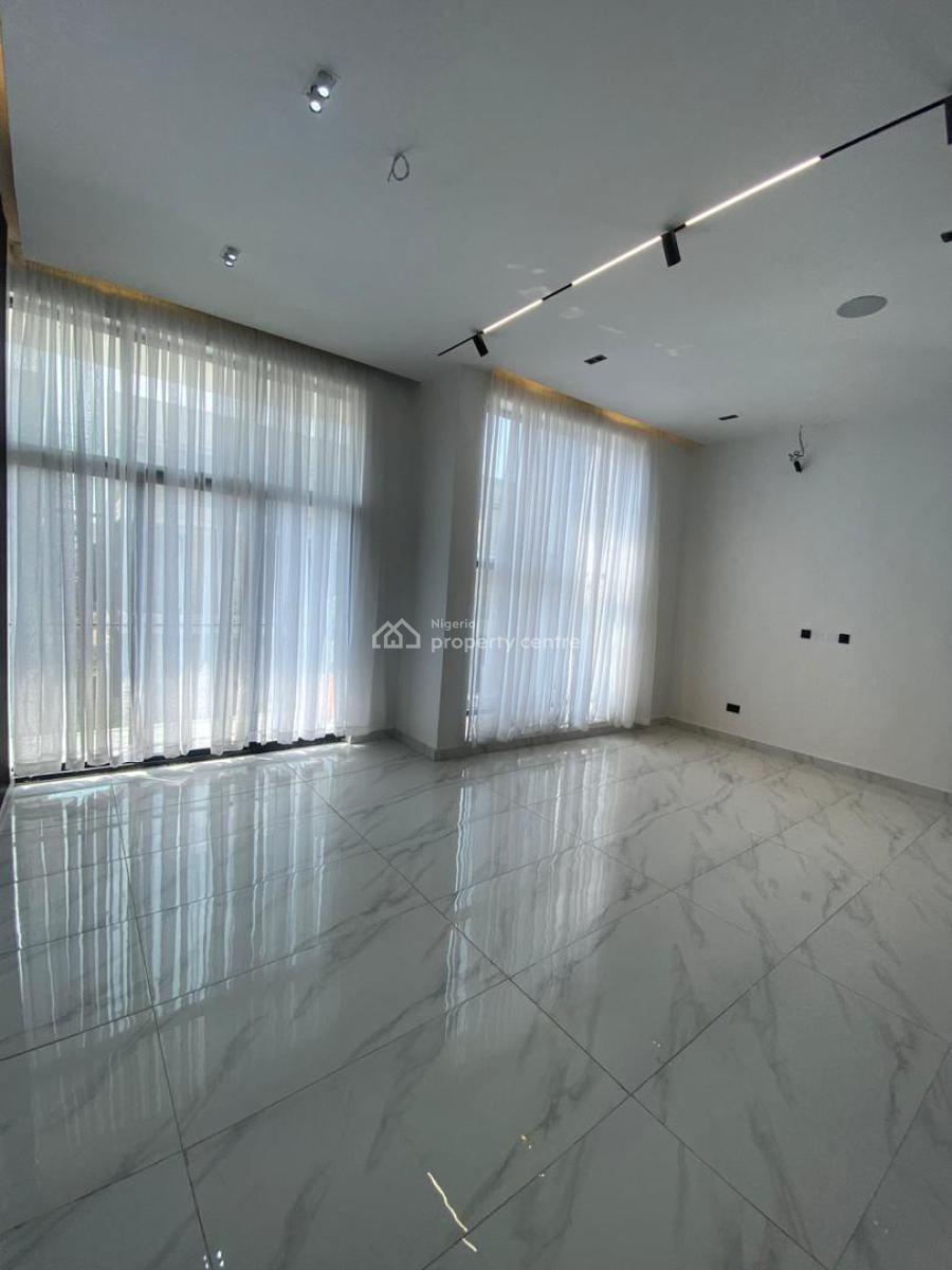 Spacious 5-bedroom Fully Detached Duplex with Boys Quarters, Chevron, Lekki, Lagos, Detached Duplex for Sale