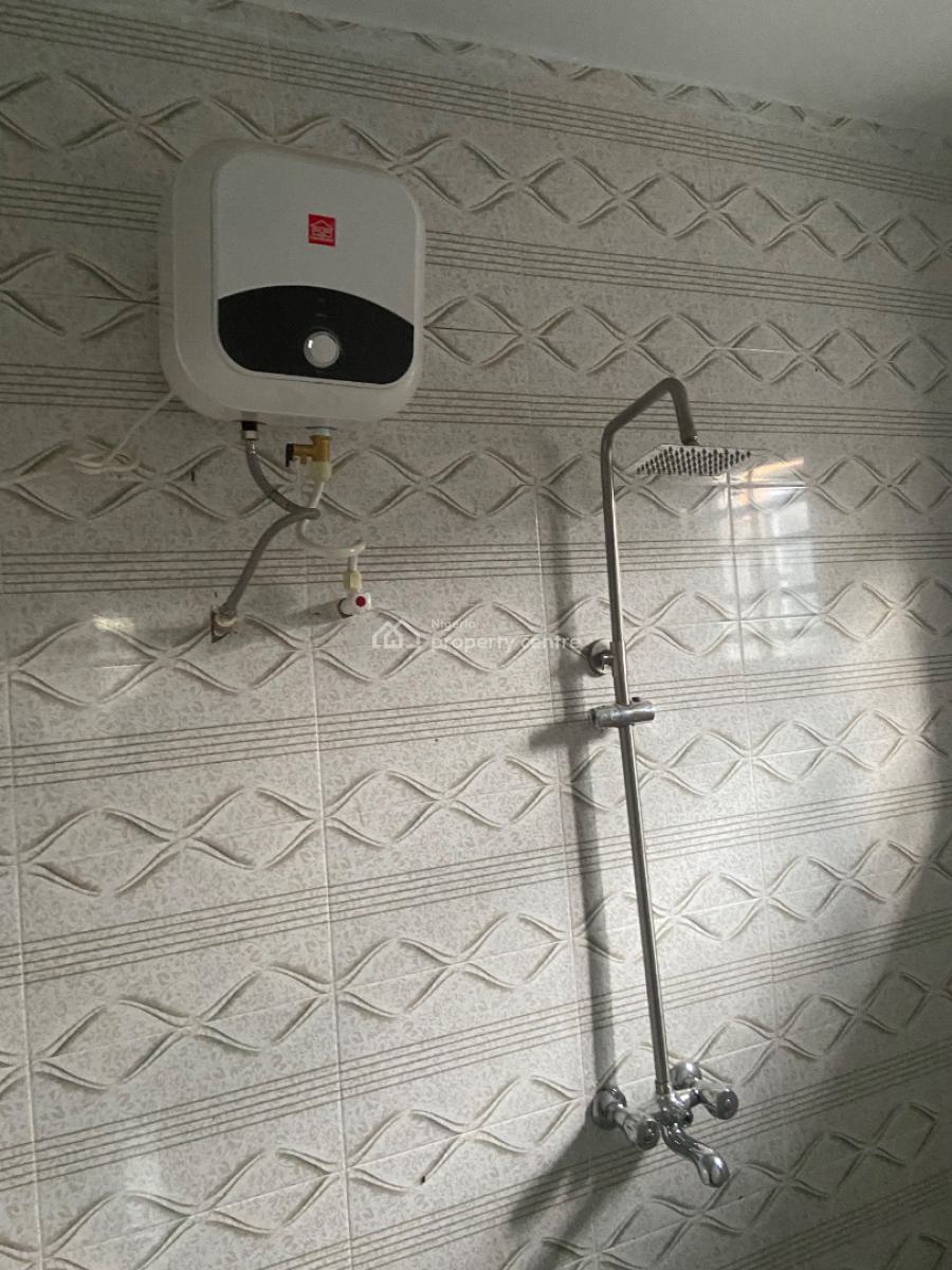 a Luxurious 3 Bedroom Flat, Damolapa Along Lucky Fiber Road, Ikorodu, Lagos, Flat / Apartment for Rent