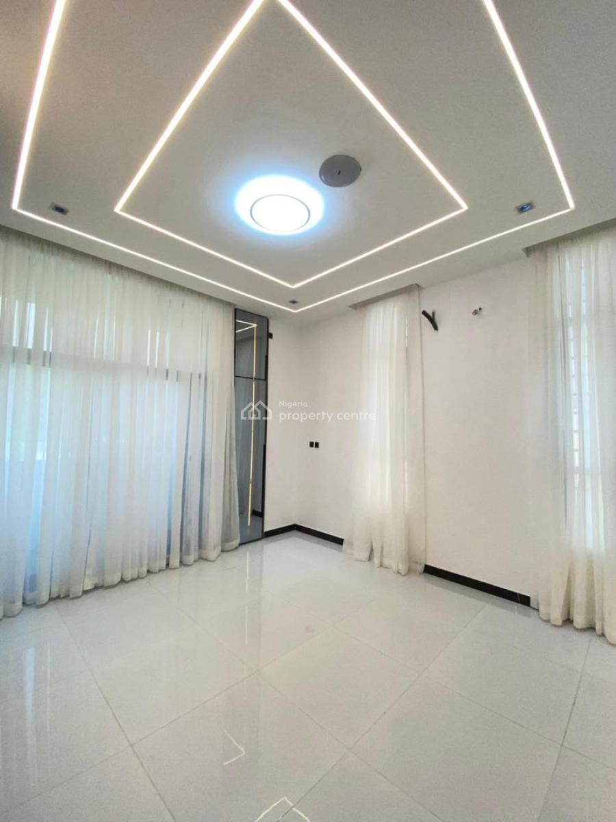 Spacious 5-bedroom Fully Detached Duplex with Boys Quarters, Chevron, Lekki, Lagos, Detached Duplex for Sale