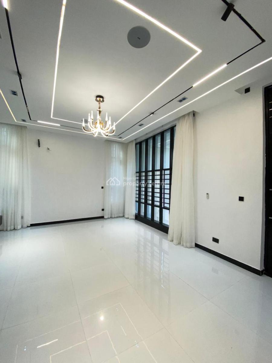 Spacious 5-bedroom Fully Detached Duplex with Boys Quarters, Chevron, Lekki, Lagos, Detached Duplex for Sale