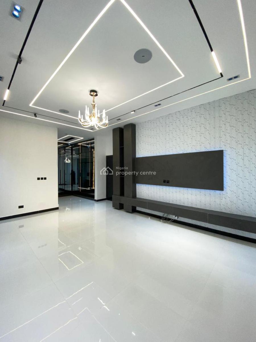 Spacious 5-bedroom Fully Detached Duplex with Boys Quarters, Chevron, Lekki, Lagos, Detached Duplex for Sale