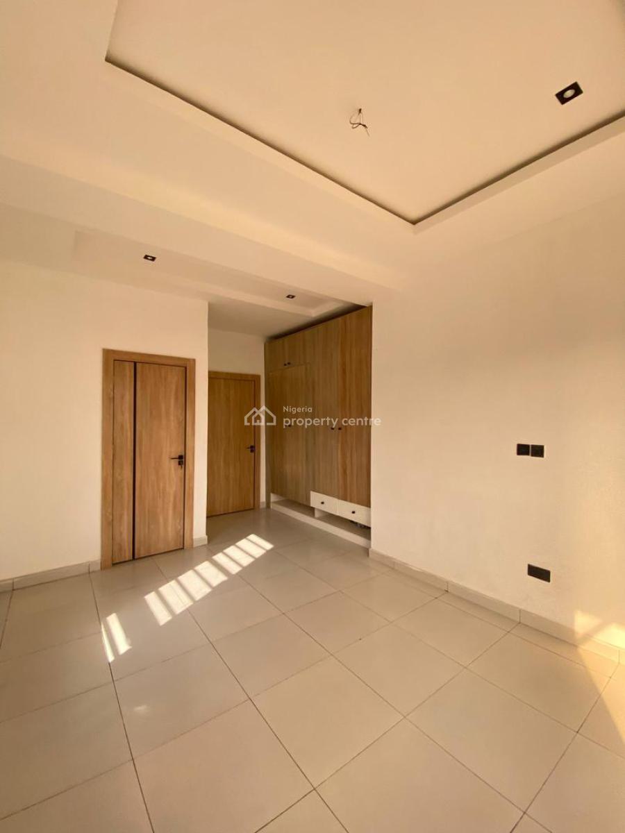 Spacious 2-bedroom Apartment with Access to a Swimming Pool, Ologolo, Lekki, Lagos, Flat / Apartment for Sale