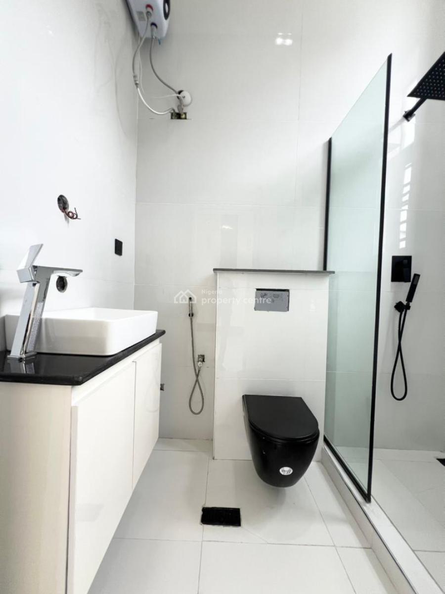 Luxurious 3 Bedroom Apartments with Excellent Facilities, Osapa, Lekki, Lagos, Flat / Apartment for Sale