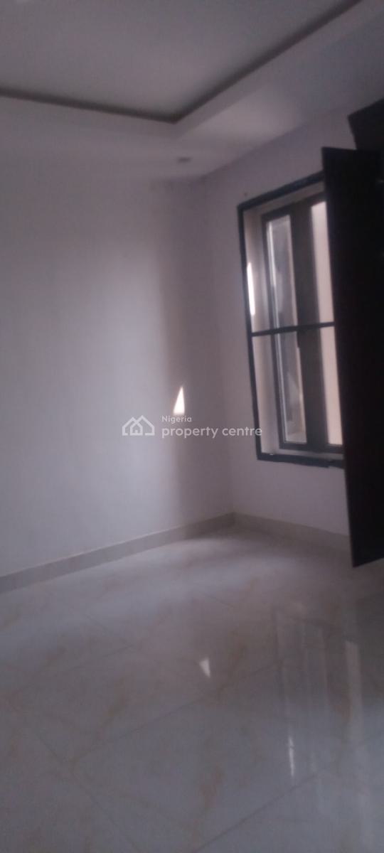 Now Available, Mobil Road, Ilaje, Ajah, Lagos, Flat / Apartment for Rent