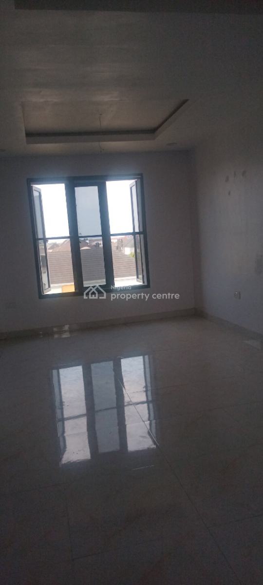 Now Available, Mobil Road, Ilaje, Ajah, Lagos, Flat / Apartment for Rent