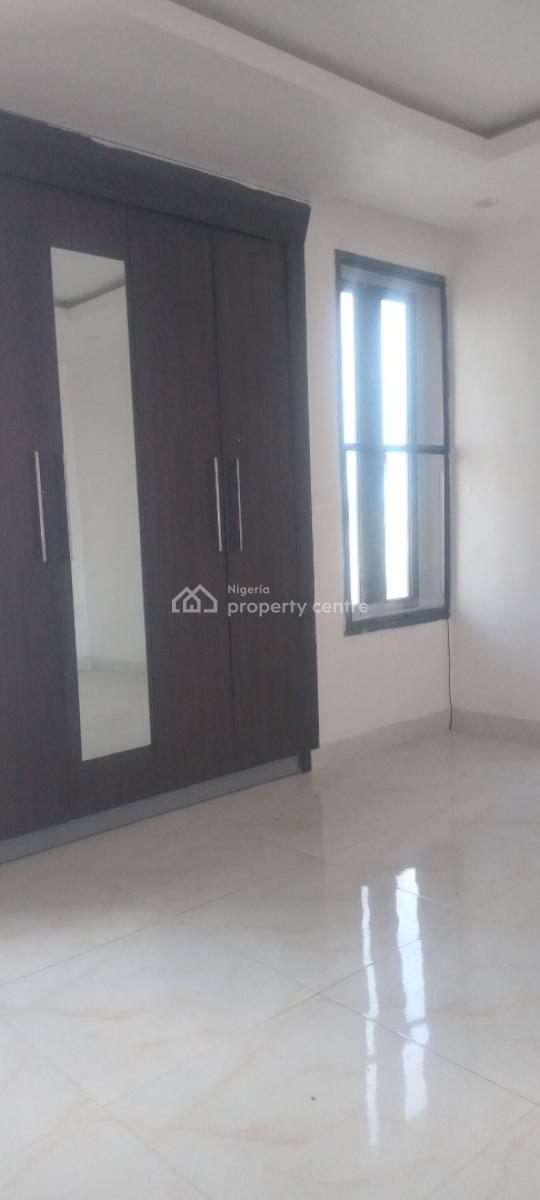 Now Available, Mobil Road, Ilaje, Ajah, Lagos, Flat / Apartment for Rent