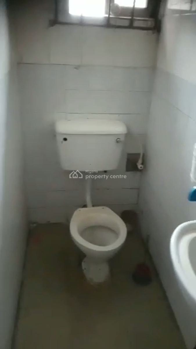 Neatly Used 2 Bedroom Apartment (upstairs), Off Jonathan Coker Road, New Oko-oba, Agege, Lagos, Flat / Apartment for Rent