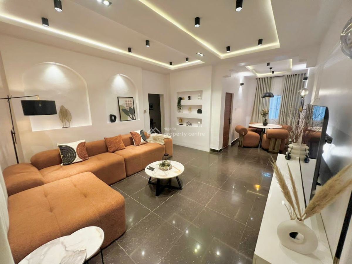 Exquisite 3 Bedroom Apartment, Ago, Isolo, Lagos, Flat / Apartment Short Let