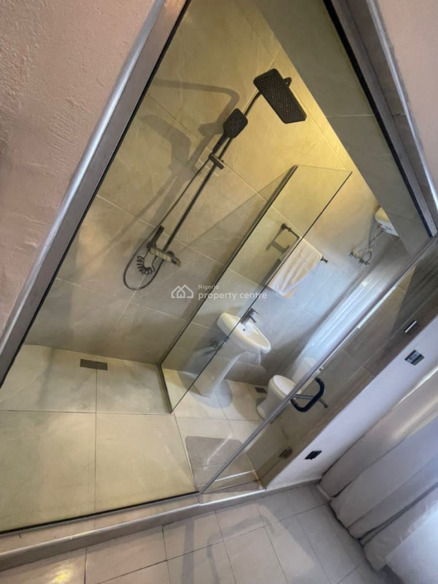 Exquisite 3 Bedroom Apartment, Ago, Isolo, Lagos, Flat / Apartment Short Let