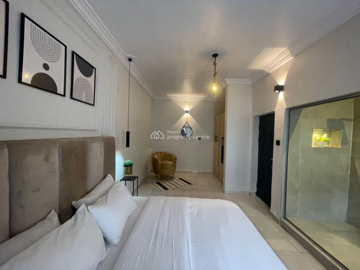 Exquisite 3 Bedroom Apartment, Ago, Isolo, Lagos, Flat / Apartment Short Let