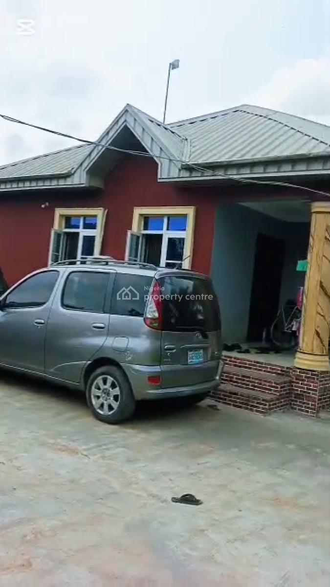 Executive 3 Bedroom Bungalow (ensuite), Off Olaniyi Street, New Oko-oba, Agege, Lagos, Detached Bungalow for Sale