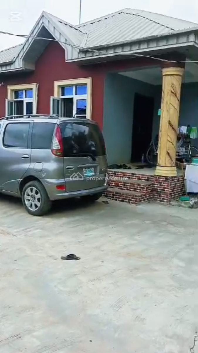 Executive 3 Bedroom Bungalow (ensuite), Off Olaniyi Street, New Oko-oba, Agege, Lagos, Detached Bungalow for Sale