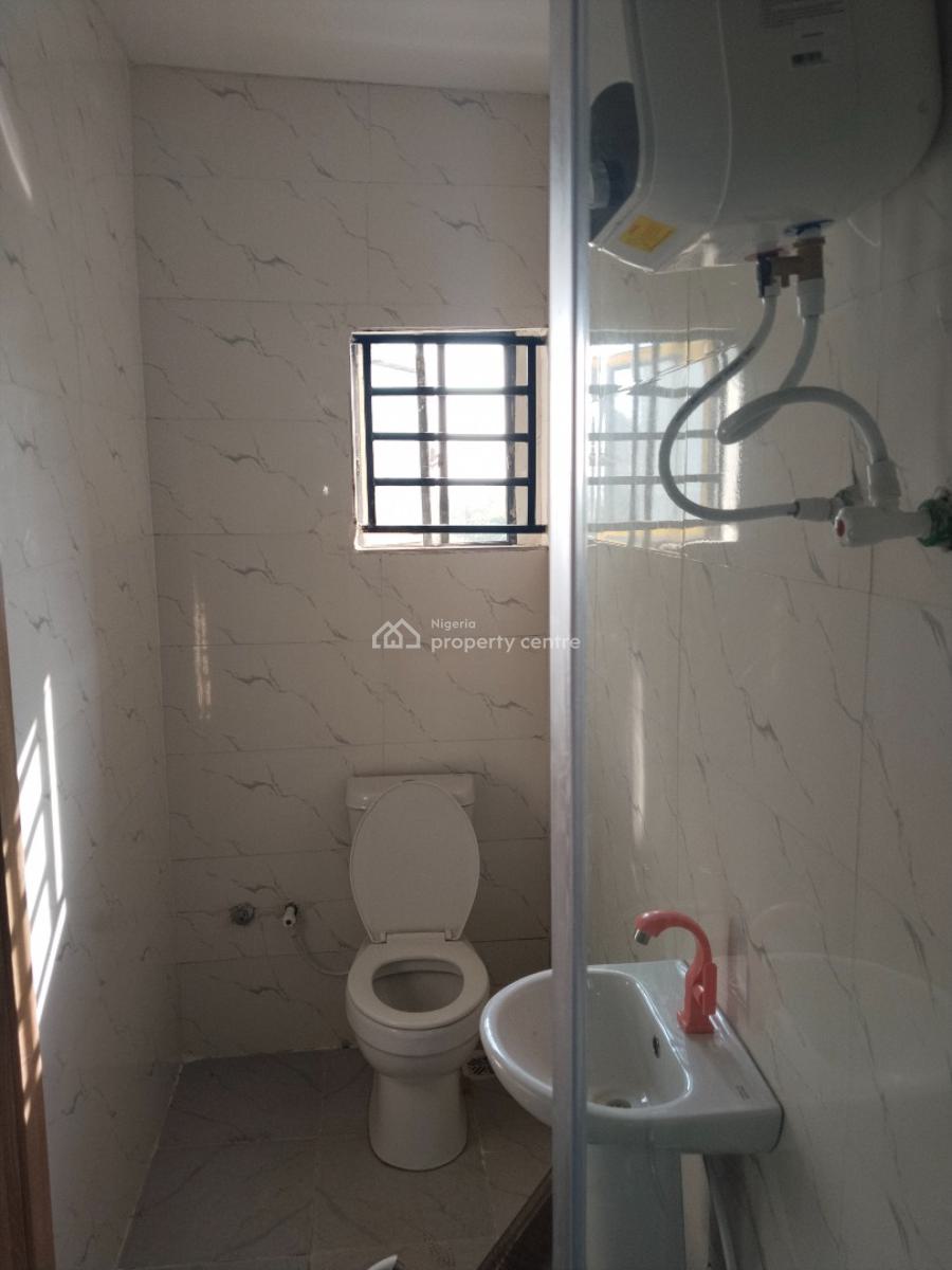 Luxury 3 Bedroom Flat, Off Hon. Ajayi Alaba Street, By Salem Bustop, Ilasan, Lekki, Lagos, Flat / Apartment for Rent