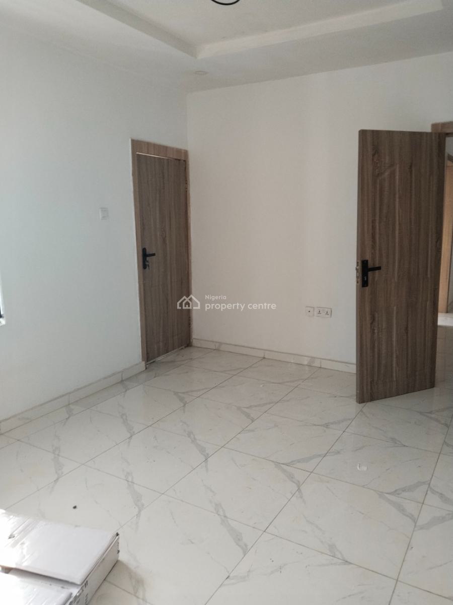 Luxury 3 Bedroom Flat, Off Hon. Ajayi Alaba Street, By Salem Bustop, Ilasan, Lekki, Lagos, Flat / Apartment for Rent