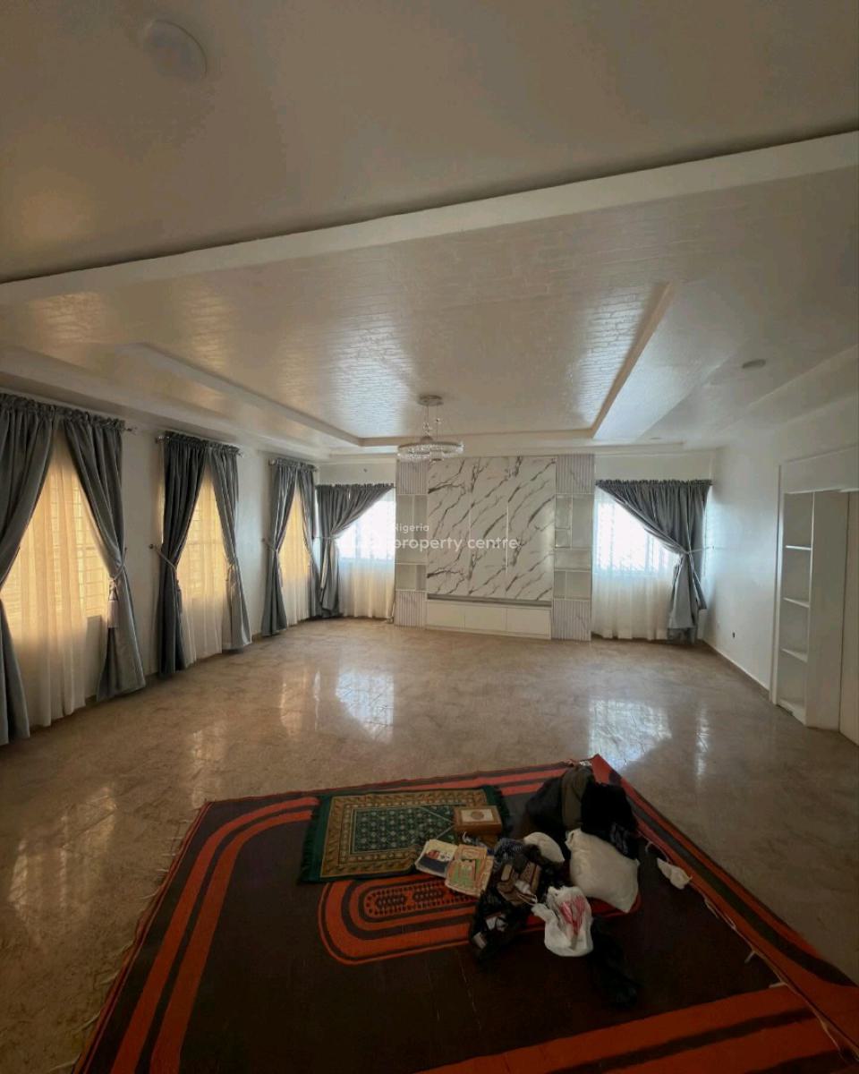 8 Bedroom House, Kaduna North, Kaduna, House for Sale