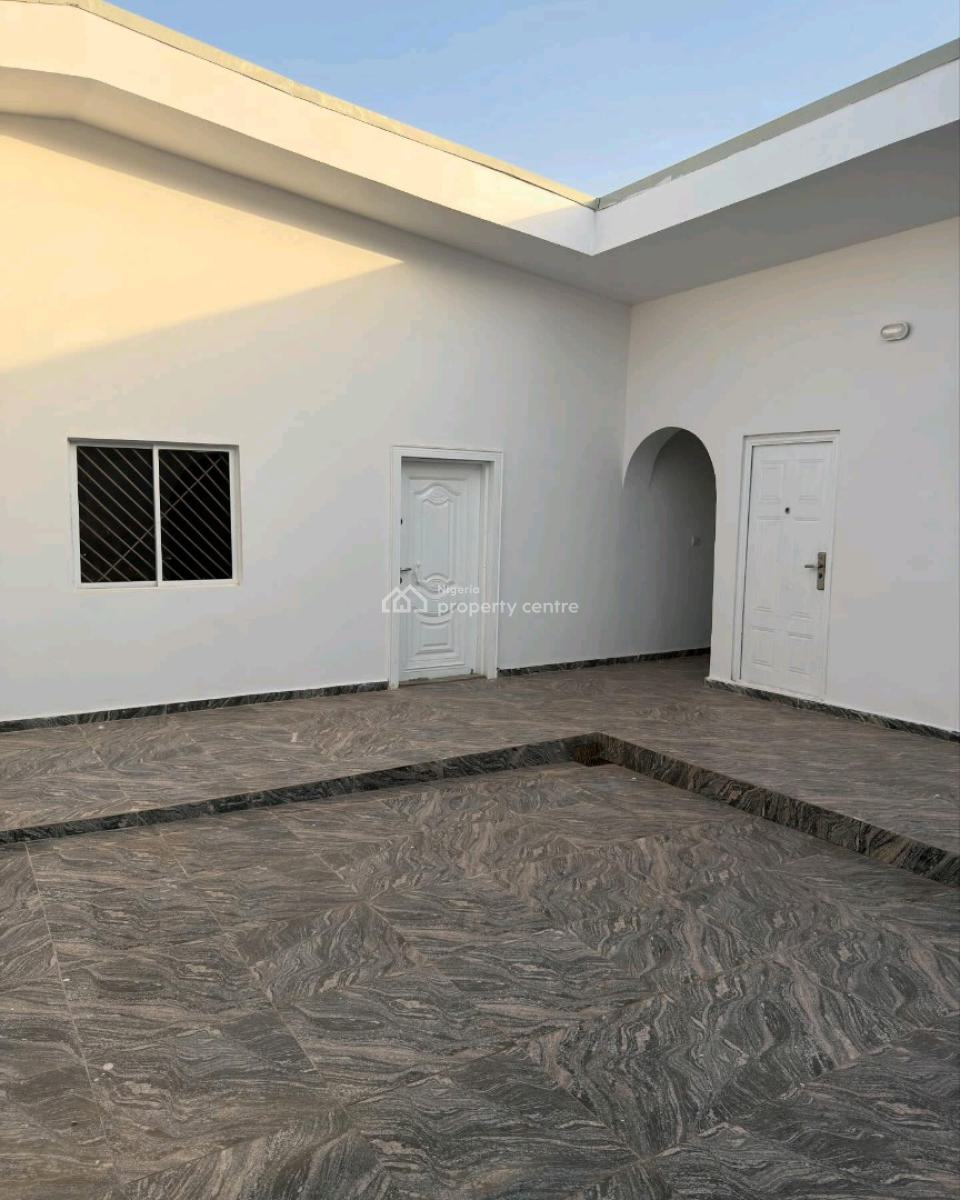 8 Bedroom House, Kaduna North, Kaduna, House for Sale