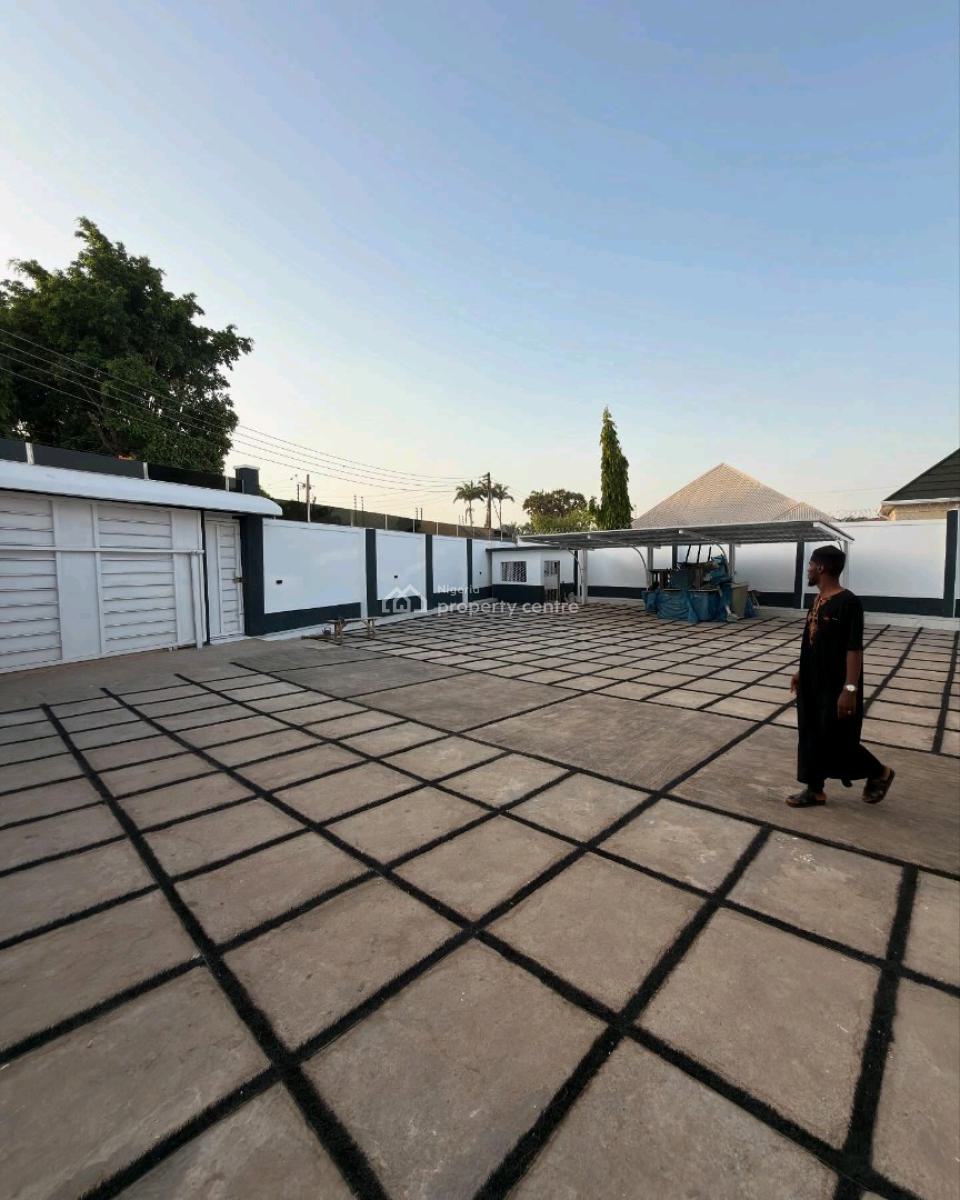 8 Bedroom House, Kaduna North, Kaduna, House for Sale