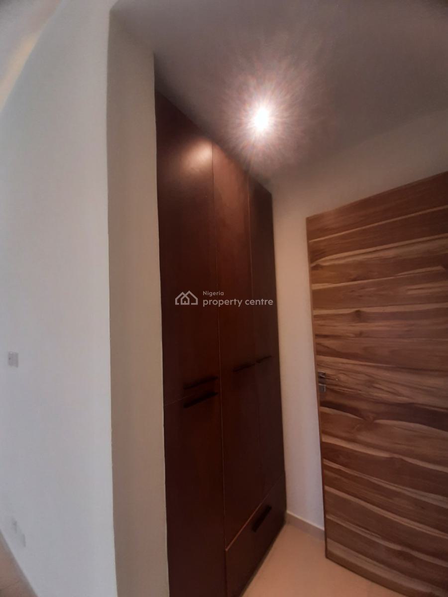 Newly Built and Serviced with 24/7 Power Supply 3 Bedroom En-suite Flat, Victoria Island (vi), Lagos, Flat / Apartment for Rent