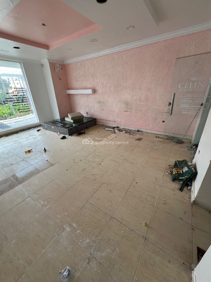 Beautiful Shop Spaces Directly Facing a Major Commercial Road, Lekki Phase 1, Lekki, Lagos, Commercial Property for Rent